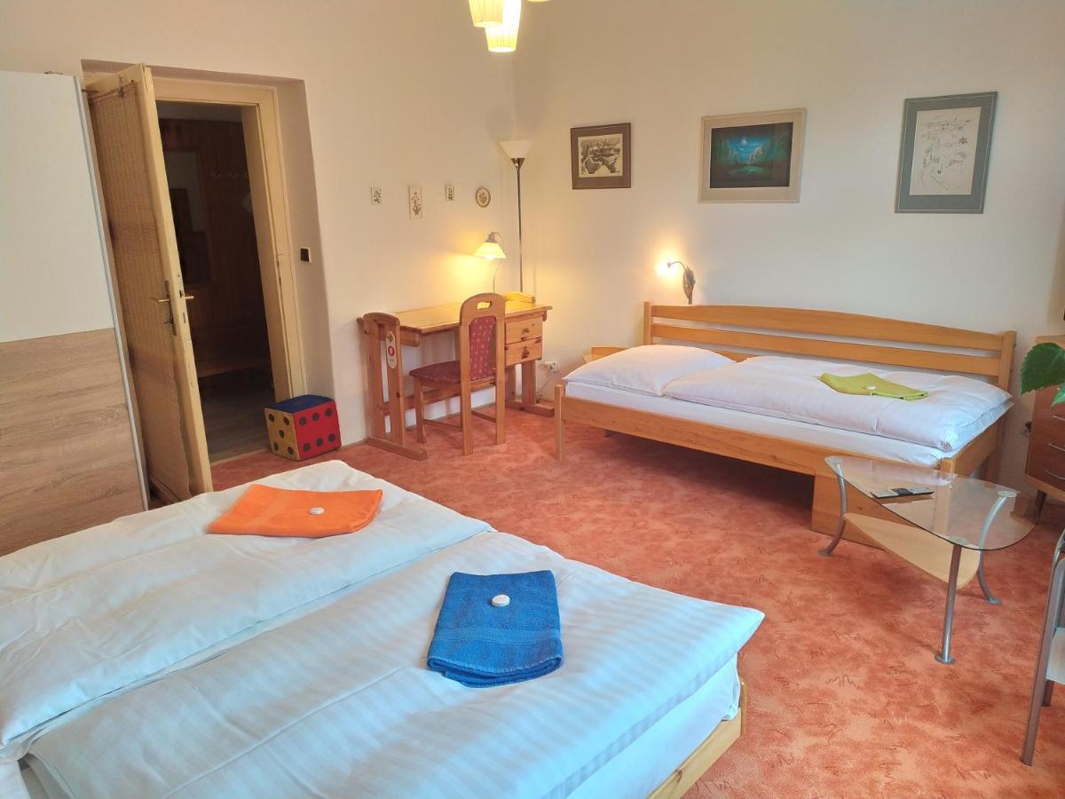 Pension 21 Прага Экстерьер фото